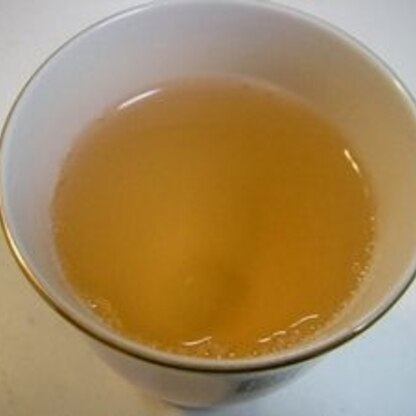 今日の枇杷の葉茶は薄めでしたが、レモン汁ときび砂糖でホッとする味になりました♪おごちそうさまで～す❤